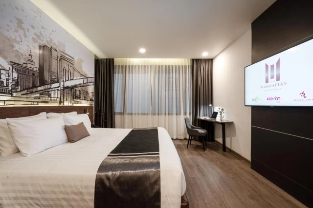 Manhattan Hotel Bangkok-3