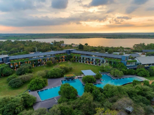 DoubleTree by Hilton Weerawila Rajawarna Resort Hotel-2