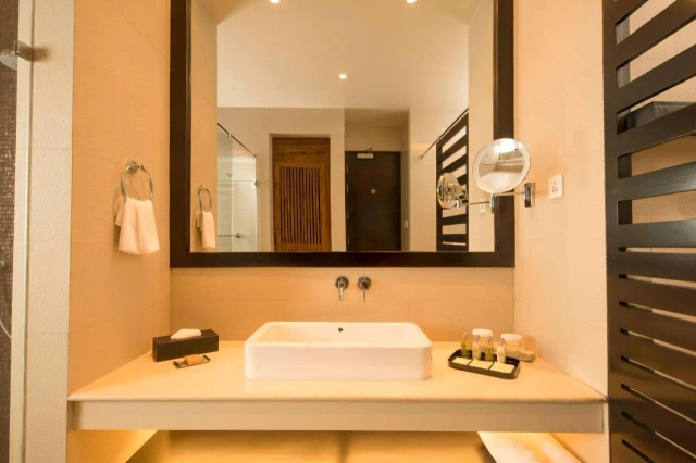 DoubleTree by Hilton Weerawila Rajawarna Resort Hotel-3