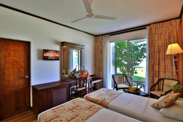 Hibiscus Beach Hotel & Villas-2