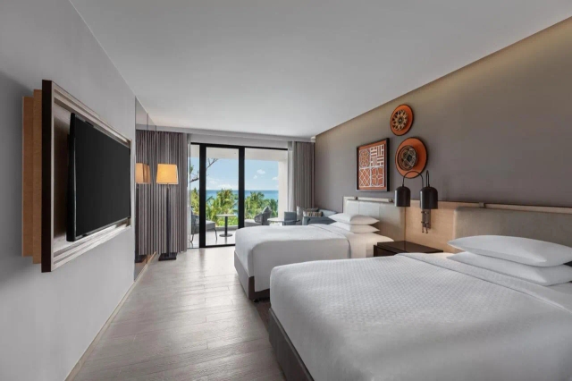 Four Points by Sheraton Phuket Patong Beach Resort-3