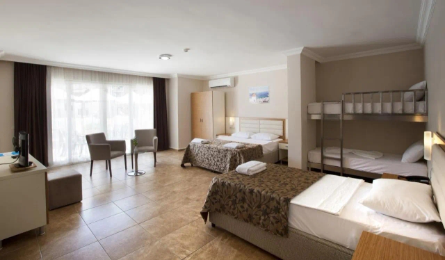 Risa Hotel-2