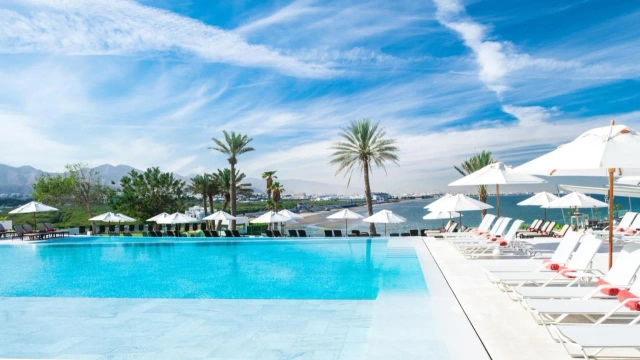 Crowne Plaza Muscat-2