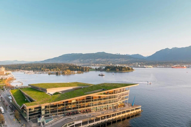 Fairmont Waterfront hotel-2