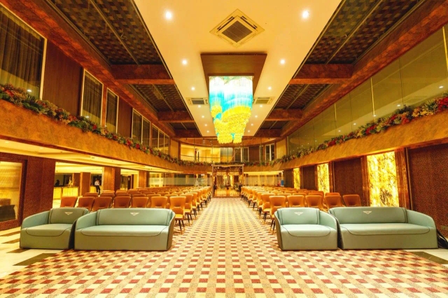 Clarks Inn Suites Hyderabad Airport-2