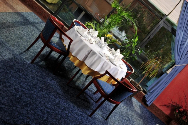 Class Hotel-2