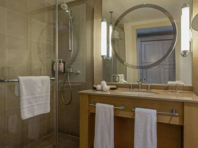 Movenpick Hotel Beirut-2