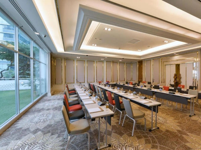 Grande Centre Point Hotel Ploenchit-3