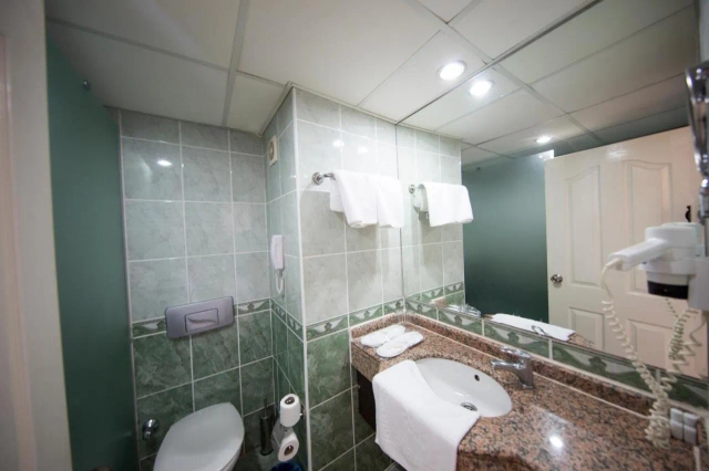 First Class Hotel-3