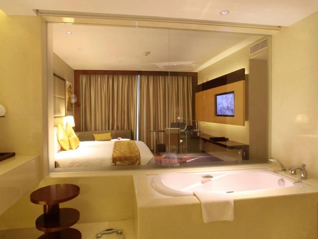 Crowne Plaza Kochi hotel-3