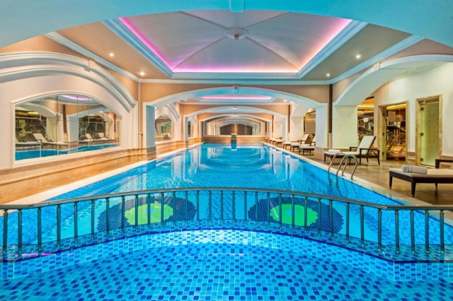 Elite World hotel Van-2