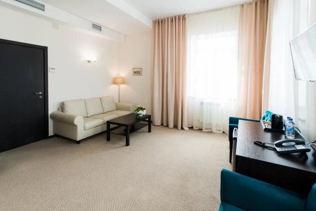 Maksim Gorkiy Hotel-2