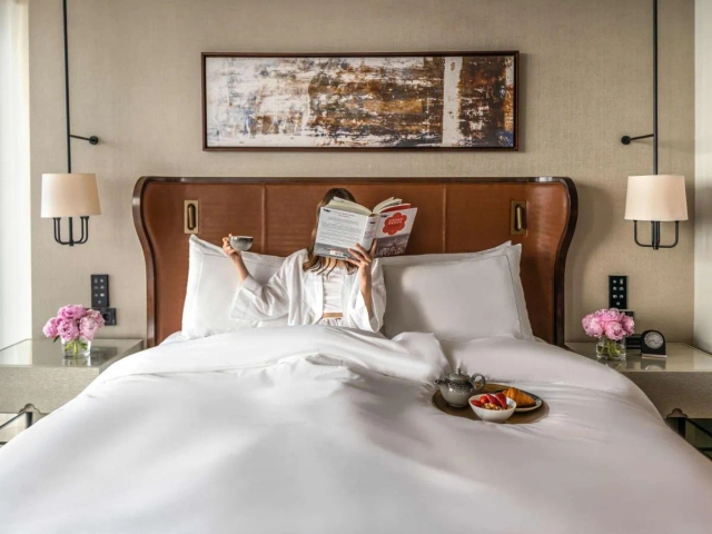 Fairmont Quasar hotel-3