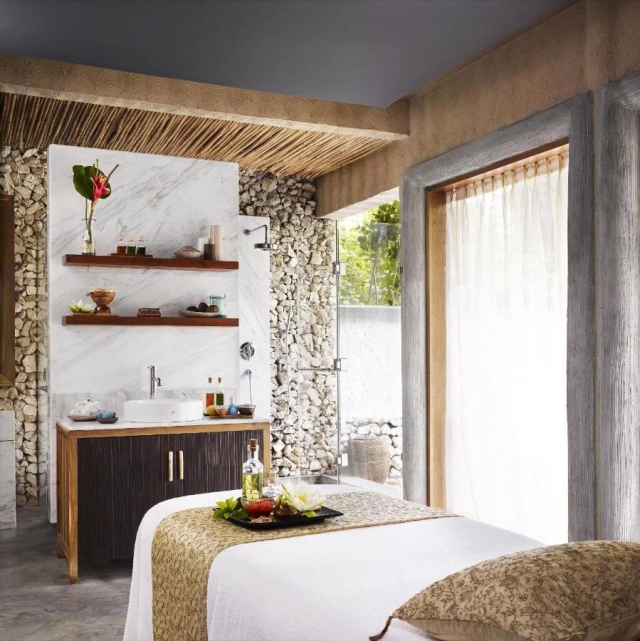 Taj Coral Reef Resort & Spa Maldives-3