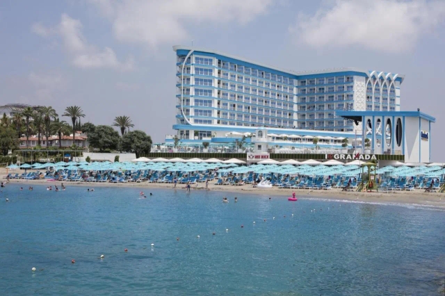 Granada Luxury Beach-3