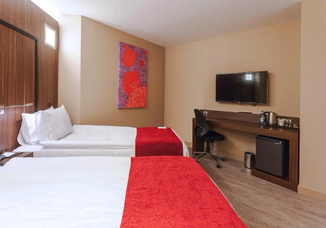 Ramada Encore by Wyndham Izmir-3