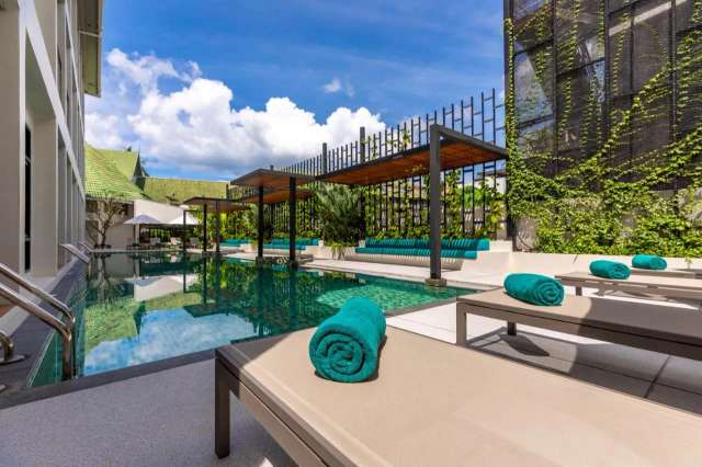 Outrigger Surin Beach Resort-4