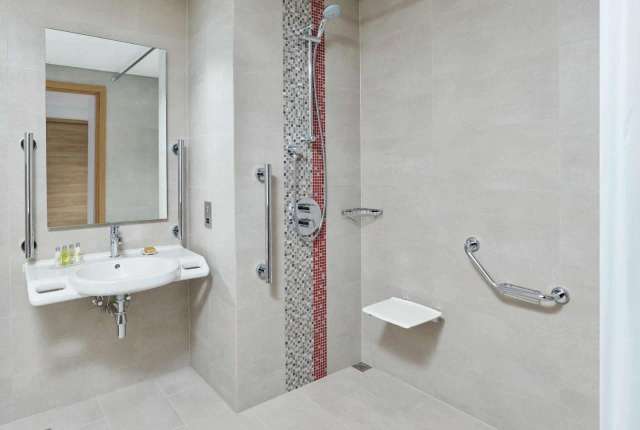 Hilton Garden Inn Muscat Al Khuwair-3