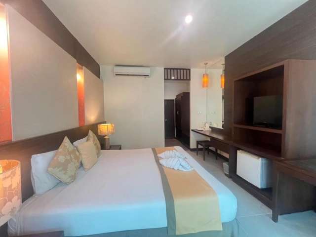 Al's Resort-4