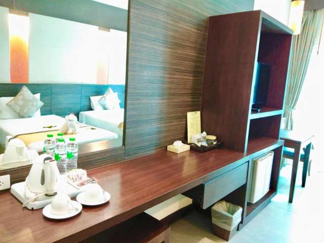 Al's Resort-3