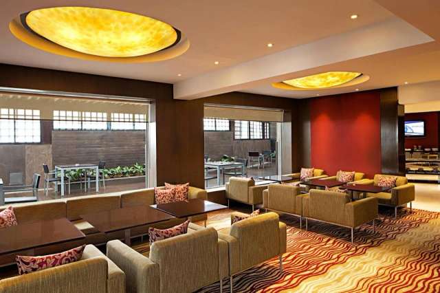 Courtyard by Marriott Mumbai International Airport-3