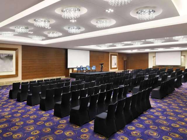 Movenpick Hotel Jumeirah Beach-4