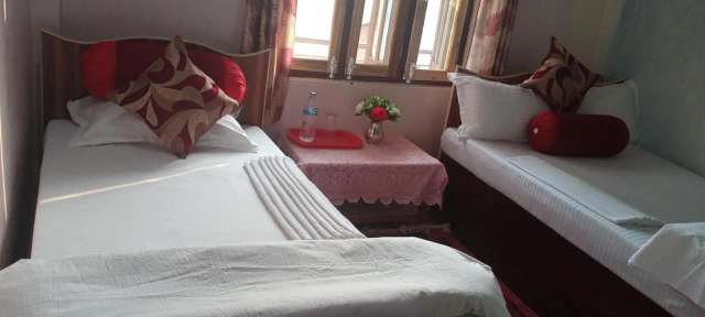 Unique Hotel and Lodge - Pleasure of Homely Stay --4