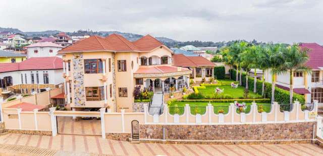 Mountain's View Hotel-3