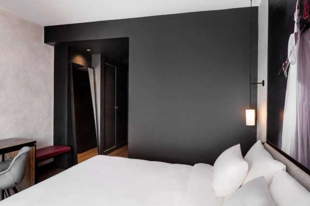 Radisson RED Madrid-3