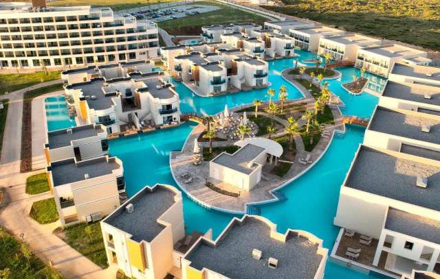 Aquasis De Luxe Resort & Spa Hotel-4
