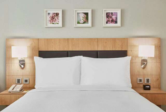 Hilton Garden Inn Dubai hotel-4