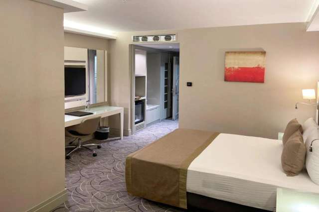 The Conforium Hotel Van-4