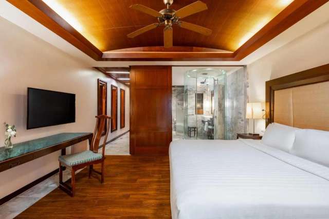 Centara Grand Beach Resort Phuket-4