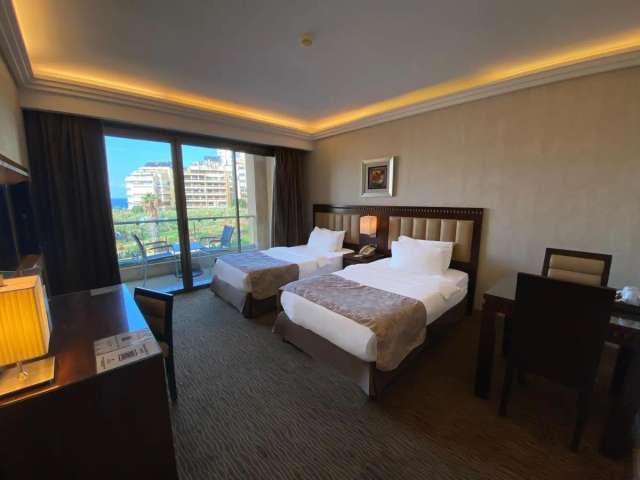 Lancaster Suites Raouche-4