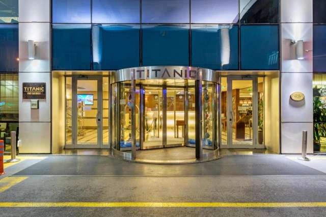 Titanic Port Bakirkoy-4