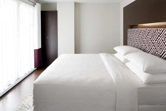 Four Points by Sheraton Lévis Convention Centre-3
