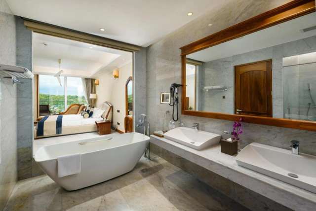 Araliya Beach Resort & Spa-4