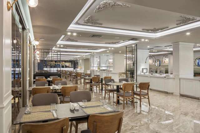 Blue Marlin Deluxe Spa & Resort-4