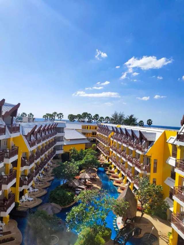 Woraburi Phuket Resort & Spa Hotel-4