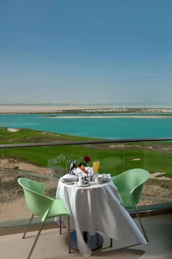 Crowne Plaza Abu Dhabi - Yas Island Hotel-3
