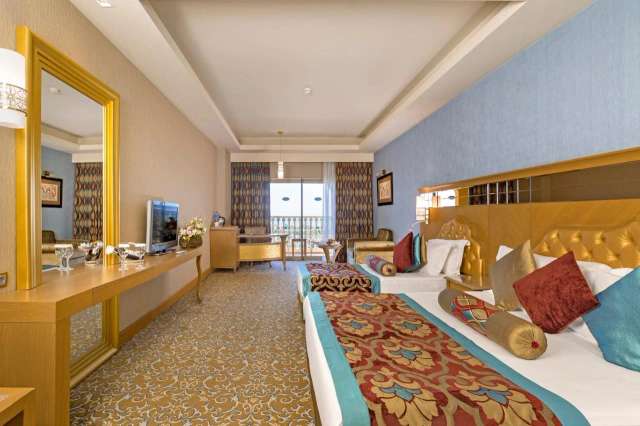 Royal Holiday Palace-4