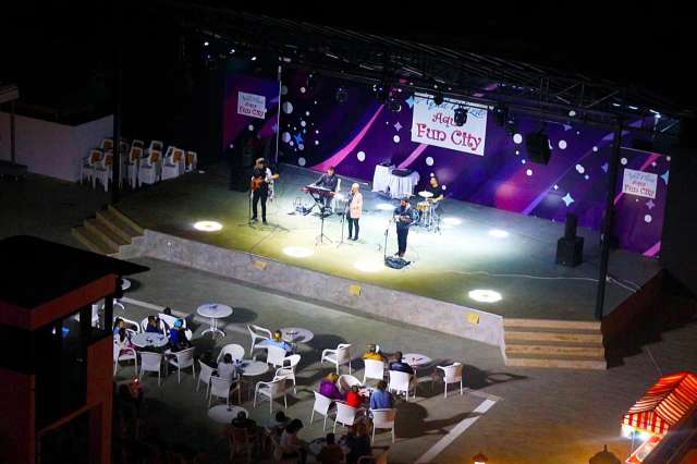 Aqua Plaza hotel-3
