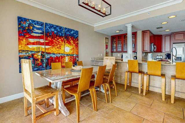 Beach Club 1502-3