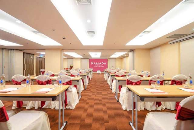Ramada by Wyndham Phuket Deevana Patong-4