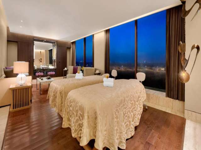 The Leela Ambience Convention Hotel, Delhi-4