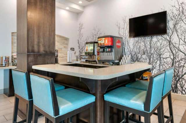Staybridge Suites St. Petersburg-4