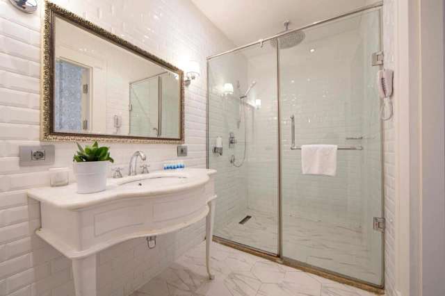 Sapphire City hotel-3