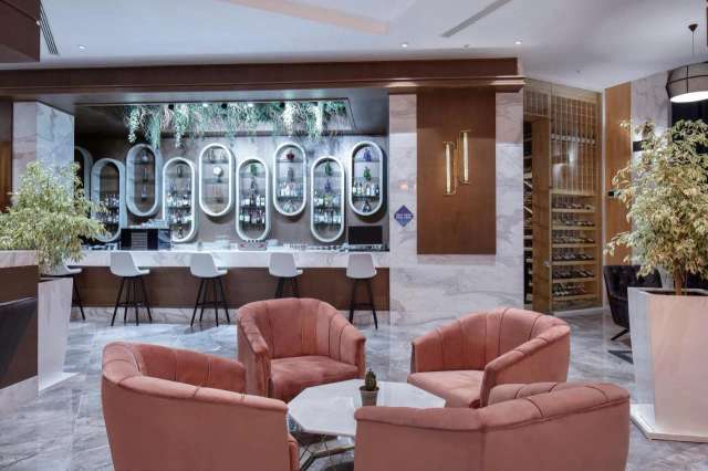 Nirvana Cosmopolitan Hotel-3