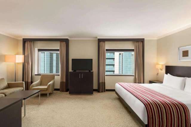 Ramada Plaza by Wyndham Dubai Deira-4
