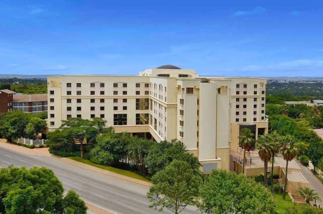 Hilton Sandton hotel-3
